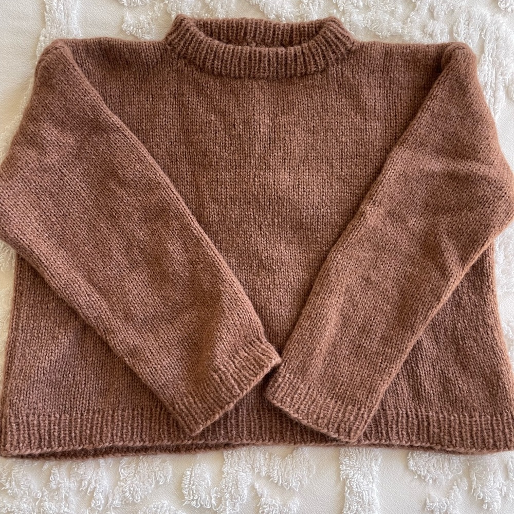 NWOT 100% Alpaca hand knit sweater